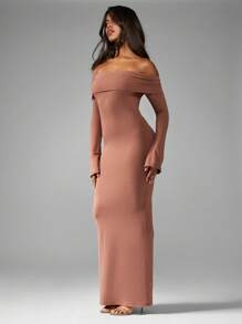 MISSGUIDED 露肩及地长款修身喇叭袖鱼尾晚礼服，适合婚礼宾客、派对等特殊场合，尽显优雅气质。