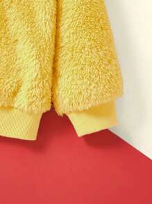 LOONEY TUNES X SHEIN Young Girl Big Expression Plush Round Neck Warm Sweatshirt With Tweety Bird Cartoon Applique Embroidery, Autumn/Winter