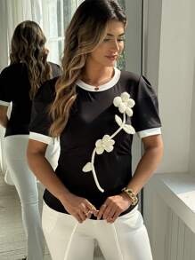 Flirla Plus Size Women 3D Floral Decor Round Neck Short Sleeve Casual T-Shirt - Multicolor - View 5