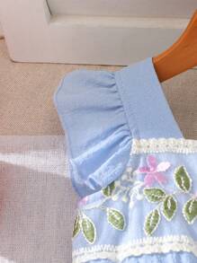 SHEIN Vintaside Kids 2 件套女婴花卉荷叶边前无袖上衣 + 休闲长裤套装，泡泡纹理面料，适合休闲穿着和休闲 - 藍色 - 查看 7