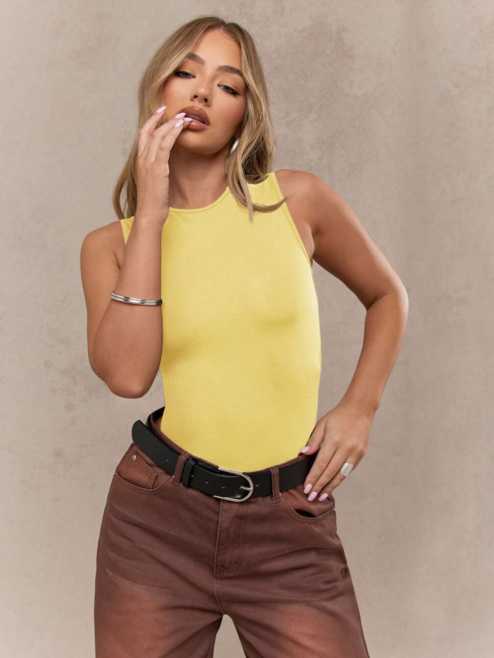MISSGUIDED ノースリーブハイネックストレッチスリムフィットボディ