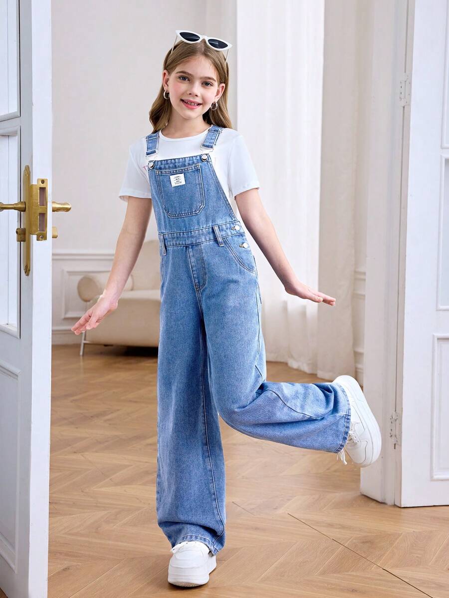 SHEIN Macacão Denim Básico e Confortável com Detalhes em Patch para Meninas Pré-Adolescentes, Roupa Casual Estilo Y2K para Uso Diário, Férias e Roupas de Verão e Primavera para Meninas Pré-Adolescentes