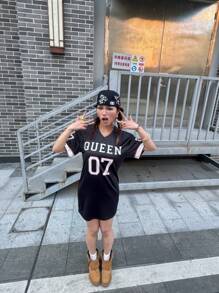 SHEIN Tween 女童春夏时尚女王印花短袖连衣裙 - 黑色 - 查看 2