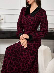 Modelyn Vestido largo de noche elegante para mujer con cuello de contraste de terciopelo, estampado de leopardo y dobladillo con volantes