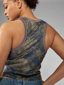 MISSGUIDED PLUS x Playboy 加大码背心短款迷彩印花健身房运动无袖弹力运动休闲背心训练夏季春季 - 彩色 - 查看 6