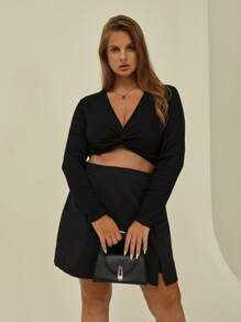 Auralis Plus Twist Front Solid Crop Tee - Black - View 4