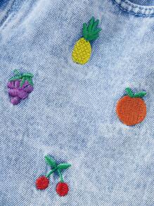 SHEIN Tween Girls Summer High Waist Light Washed Strawberry Fruits Embroidered Cute Baggy Denim Jeans Short With Raw Hem,Girls Summer Beach Boho Vacation Shorts Outfits,Summer Brunch Graduation Outfits,Summer Rave Concert Festival Outfits
