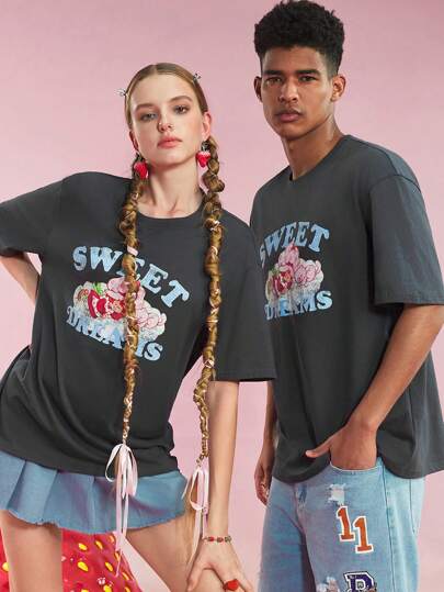 Strawberry Shortcake X SHEIN 男士卡通字母图案圆领短袖 T 恤，夏季