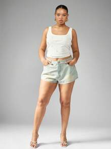 MISSGUIDED PLUS Hot Fix Faded Denim Mom Shorts Cowboy Women Western Style - Dusty Blue - View 3