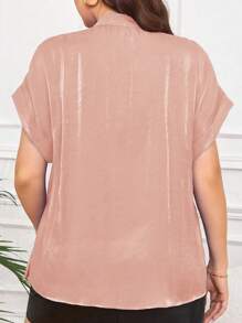 SHEIN LUNE Plus Size Women's Solid Color Metallic Bat Print Short Sleeve Casual Shirt - Coral Pink - View 2