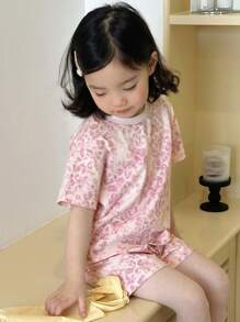 DAZY 2Pcs/Set Girls Short Sleeve Allover Print T-Shirt + Shorts, Young Girl Summer Clothing
