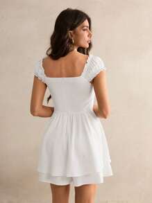 SHEIN Tall 纯色荷叶边饰边褶皱胸围荷叶边下摆白色盖袖双下摆短裙连体衣