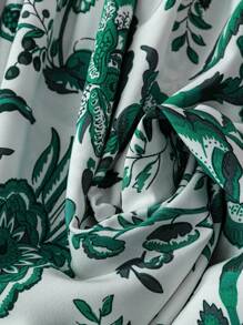 SHEIN LUNE Plus Size Women Blue-White Floral Print Short Sleeve Dress,Summer Dresses For Women,Beach Outfits For Woman,Easter Dress Women, Western Wear Women, Boho, Hippie, Cowgirl Outfit, Bohemian,Summer Outfits For Women, Easter Dress Women, Spring Break Outfits, Floral Dress Women, Ibiza Fit, Beach Outfits For Woman/Beach Summer Boho Old Money - Green - View 3