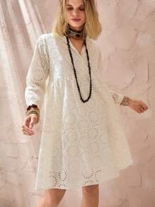 Bóhologie 波西米亚风格，优质孔眼刺绣半纽扣连衣裙