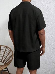 Manfinity Homme Conjunto de 2 peças para homens, camisa de manga curta com bolso frontal e Shorts cargo na cor café