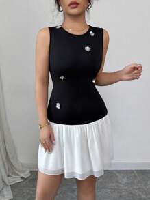 Elenzga Women's Round Neck Sleeveless Sequin Decor Chiffon Patchwork A-Line Mini Dress, Spring/Summer - Black and White - View 3