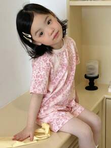 DAZY 2Pcs/Set Girls Short Sleeve Allover Print T-Shirt + Shorts, Young Girl Summer Clothing
