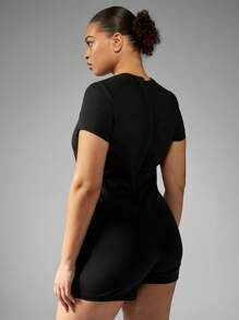 MISSGUIDED PLUS x Playboy Body short grande taille pour le sport, Unitard, justaucorps court à manches courtes pour l'entraînement, l'exercice, la fitness, la danse, la gymnastique, le cyclisme. Combinaison compressée et élastique en 1 pièce seul morceau.