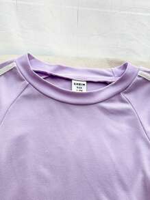 2 Stücke/Set Kleinkind Mädchen lila Kurzarm Top und Hose Lässig Sportanzug, verziert mit Schleife und Schleife, geeignet für Kleinkind Mädchen im Sommer, vielseitig kombinierbar