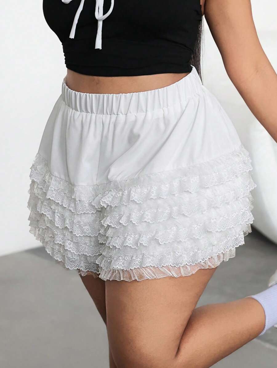 SHEIN EZwear 加大码白色花卉蕾丝边休闲修身短裤,蕾丝拼布短裤优雅短裤,白色,四季皆宜,蓝色,适合派对、节日、约会、情人节、下午茶、夏季/春季/音乐会女士/狂欢/狂欢节/乡村音乐会/纳什维尔/伊比沙岛 - 白色 - 查看 1