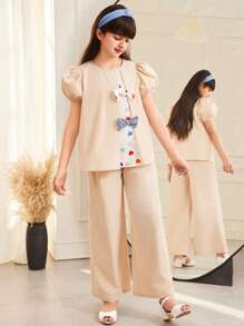 SHEIN Leap Crew Tween Girls Loose Casual Round Neck Puff Sleeve Colorblock Embroidered Ditsy Floral Butterfly Decor 2Pcs Shirt & Pants Set, Spring/Summer - Apricot - View 1