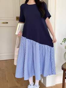 SHEIN 宽松休闲圆领短袖 A 字形下摆拼接连衣裙，适合少女，适合返校、约会、派对、度假 - 藍白色 - 查看 1