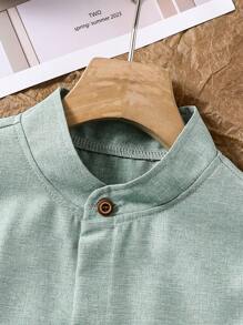 SHEIN Mirajuku 1 件 Tween 男童立领绅士风蓝色纯色休闲短袖衬衫，春夏