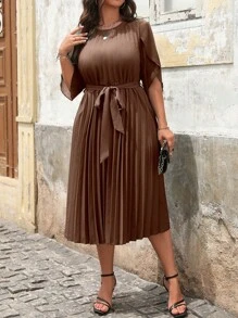 EMERY ROSE Damen Große Größen Einfarbiges plissiertes einfaches Tageskleid, für Weihnachten Maxikleid Outfit