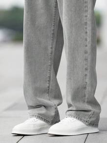 SHEIN Lässige leicht graue Jeans für Teenager Jungs mit einfachem, geradem Bein, lose geschnitten, ideal als Grundausstage und für alle Jahreszeiten, Teenager Jungs Kleidung