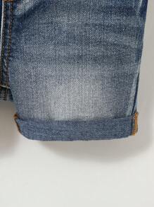 SHEIN Young Boys'Summer Stonewashed Distressed Blue Stretch Denim Shorts,Summer Clothes For Kids