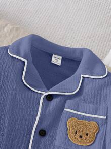 SHEIN Leap Crew Dozemod Kids Boys Casual Cute Bear Patch Pocket Collar Front Opening Long Sleeve Top And Pants Knit Textured Homewear 2pcs Set - Dusty Blue - View 5