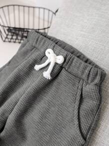 SHEIN 2 件装男婴休闲马球领短袖套头衫和长裤套装 - 深灰色 - 查看 9