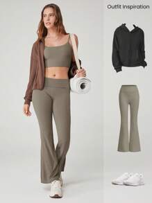 GLOWMODE FeatherFit™ 随处可见的扭纹露背背心轻度支撑低冲击瑜伽日常 - 駝色 - 查看 6