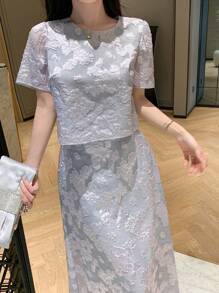 DAZY Ensemble 2 pièces pour femmes: blouse à col rond à motif floral et manches bouffantes, plus une jupe mini évasée