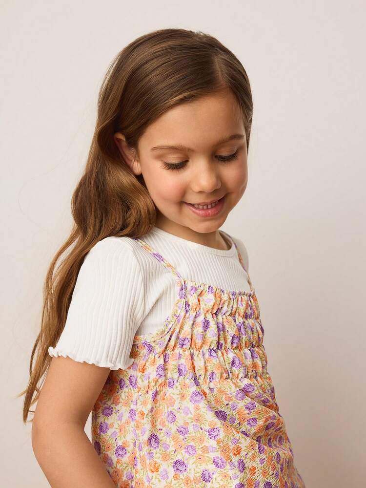 Young Girl Wave Hem All-Match White T-Shirt + Ditsy Floral Ruffled Slip Dress 2 Pieces Sets, Sweet & Cute Countryside Style Suitable For Outing, Home, School, Vacation, Casual And Versatile, Spring/Summer