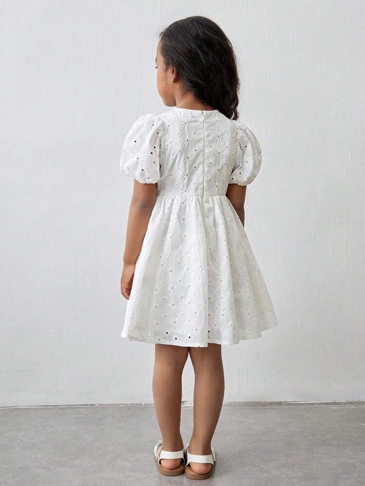 Young Girl Fashionable Vintage Casual Everyday/Commute/School/Wedding Season Matching Dress With Round Neck, Bow Decor, Exaggerated Bubble Sleeves, Cinched Waist, Flared Skirt, Hollow Embroidered Textural Fabric