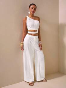 Zivah 2 Pieces Set: Textured Fabric One Shoulder Twist Detail Hollow-Out Waist Crop Top And Wide-Leg Pants With Pockets, Elegant Outfit For Vacation, Commute, Mother's Day, Wedding, Music Festival, Party, Club - White - View 5