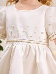 SHEIN Glamorique Kids Young Girl White Pearl Decor Round Neck Short Puff Sleeve Mini Dress, Ideal For Wedding Season Young Girls Clothing Dresses Young Girl Dress Formal - White - View 3