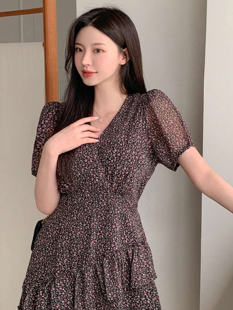 Women V-Neck Ditsy Floral Ruffle Hem Cinched Waist Short Dress Prom Dress Vacation Outfits Women