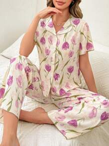 CottageSlumber Set pigiama con top a maniche corte e pantaloni, con stampa floreale, splendore floreale abbondante - Multicolore - Visualizzare 1
