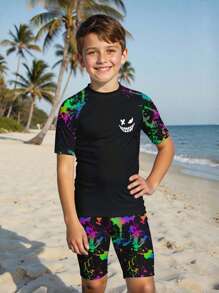 SHEIN Tween Boy Casual Fashionable Classic Cool Gradient Splash Design, Evil Smile Graphic Print Crew Neck Short Sleeve Swimwear Set, Suitable For Summer