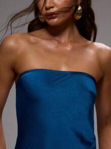 MUSERA 无肩带直筒修身缎面优雅长裙，适合春夏季节度假、婚礼、毕业典礼、正式场合、假日、伊比沙岛夜生活、婚礼宾客、优雅、万圣节、秋季、冬季派对等场合，是时尚夏季的理想之选。