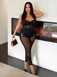 SHEIN SXY Camiseta de tirantes de mujer talla grande de malla negra con parches, adecuada para la calle, casual, sexy, viajes diarios, compras, citas; fresca y cómoda de llevar, fácil de combinar y estiliza la figura, resalta la silueta
