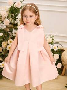 SHEIN Glamorique Kids Vestido de princesa con diseño de flor para niña, vestido de satén plisado sin mangas con cuello en V y diseño de lazo en los hombros, elegante para fiesta de cumpleaños, boda, actuación en el escenario, sesión de fotos, suave y esponjoso