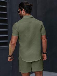 Manfinity Homme 2pcs/Set Men's Solid Color Short Sleeve Single-Breasted Shirt & Shorts Casual Outfit - Army Green - View 2