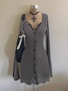 Sunspun Vestido negro pequeño con cuello en V, manga larga, cintura ajustada y encaje