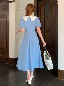 SHEIN Vestido de manga corta media y larga para niñas adolescentes, de color azul y blanco liso, elegante y dulce, con contraste de color, cuello cuadrado grande, encaje de empalme, pequeña decoración en V, lazo, cintura y dobladillo, plisado de color contrastante, elegante y brillante, adecuado para verano, fiesta, viajes, trabajo. - Azul y blanco - Ver 2