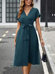 SHEIN Clasi V 领交叉纯色腰带短袖中长款女式连衣裙 - 水鴨藍 - 查看 4