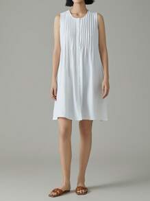 EMERY ROSE Women's Solid Color Round Neck Pleated Single-Breasted Sleeveless Casual Mini Dress - White - View 4
