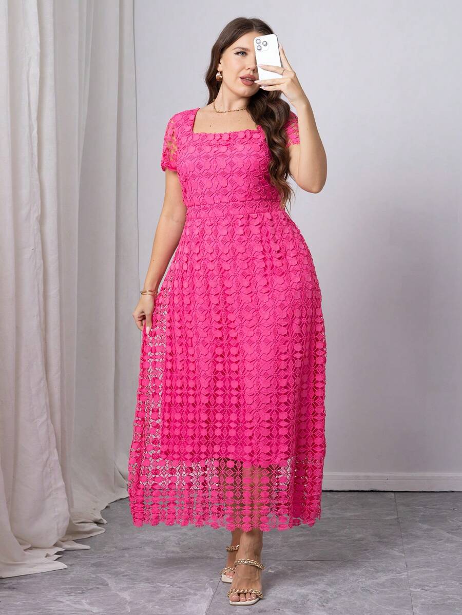 SHEIN Clasi 大码女式镂空蕾丝 U 形收腰 A 字短袖优雅太阳裙 - 玫紅色 - 查看 1